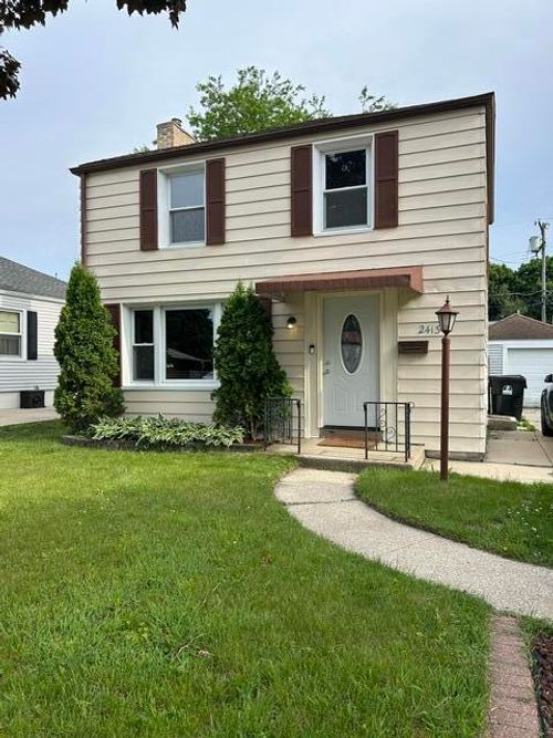 2413 Bate St, RACINE, WI, 53403-3007 | Card Image