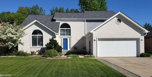 35392 Saint Clair Dr, New Baltimore, MI, 48047-1141 | Card Image