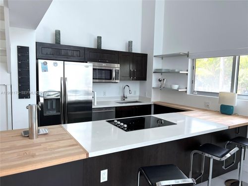 3-401 Jefferson Ave, Miami Beach, FL, 33139-6523 | Card Image