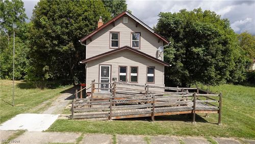 148 Saint Louis Ave, Youngstown, OH, 44507-1455 | Card Image