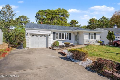 3 Whitaker Dr, Toms River, NJ, 08757-5634 | Card Image