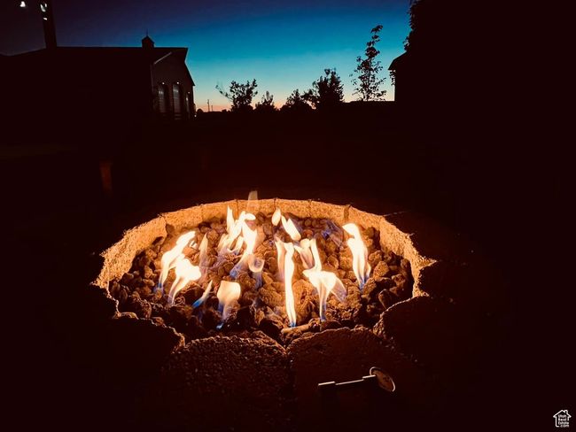 Exterior view of an outdoor fire pit | Image 105
