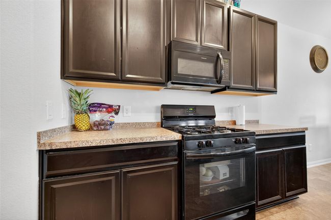 7615 Nevaeh Crest Path, House other with 3 bedrooms, 2 bathrooms and 2 parking in Houston TX | Image 18