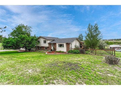 13715 N Winchester Way, Parker, CO, 80138-8552 | Card Image