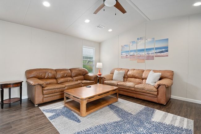 1610 Hardee St, House other with 3 bedrooms, 2 bathrooms and null parking in Rockport TX | Image 10