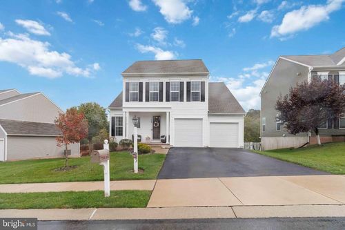 210 Lark Dr, YORK HAVEN, PA, 17370-9176 | Card Image