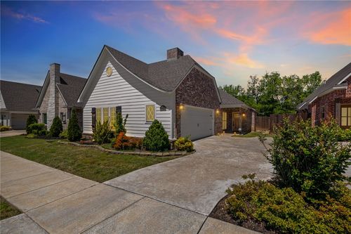 254 N Solitude Bnd, Fayetteville, AR, 72704-4007 | Card Image