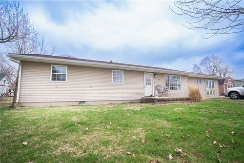 1 S 3rd St, Ridge Farm, IL, 61870-6118 | Card Image