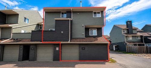 277-86 Glamis Green Sw, Calgary, AB, T3E6V1 | Card Image