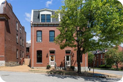 1029 Lami St, Saint Louis, MO, 63104-4235 | Card Image