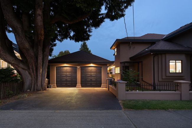 913 Henley Street, House other with 4 bedrooms, 3 bathrooms and 5 parking in New Westminster BC | Image 4
