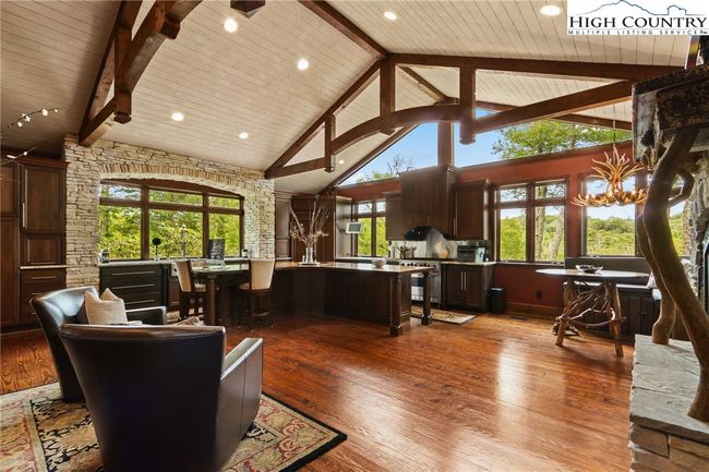314 Mockingbird Ln, House other with 5 bedrooms, 5 bathrooms and null parking in Blowing Rock NC | Image 15
