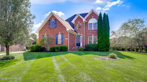 4704 Holly Forest Ct, Louisville, KY, 40245-2129 | Card Image
