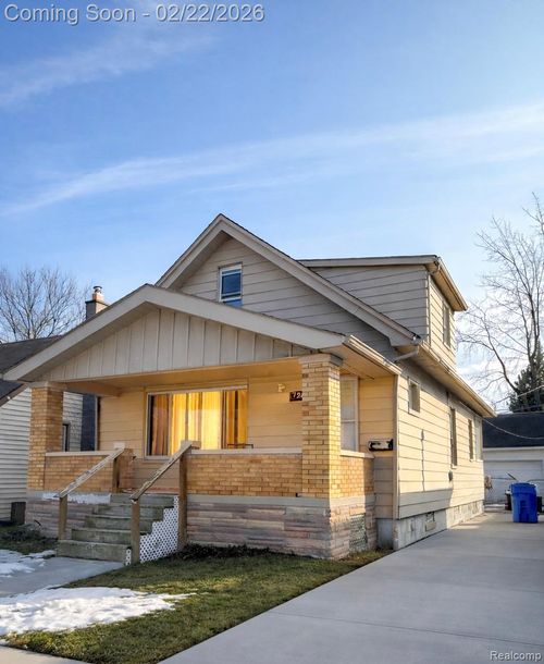 7268 Dodge Ave, Warren, MI, 48091-5458 | Card Image