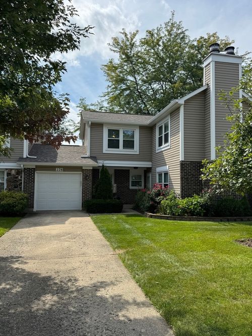 228 Stanyon Ln, Bloomingdale, IL, 60108-1745 | Card Image