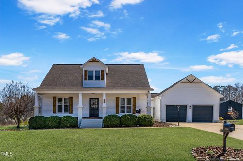 118 Riverwood Dr, Fuquay Varina, NC, 27526-5647 | Card Image
