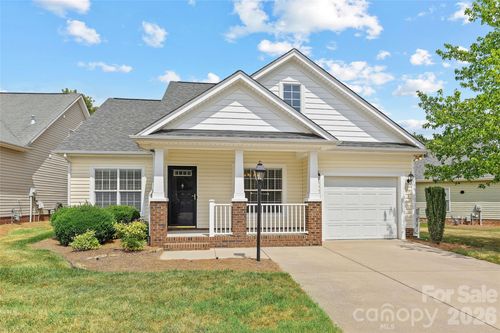 1017 Curry Way, Matthews, NC, 28104-7267 | Card Image