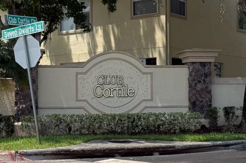 apt-b-2724 Club Cortile Cir, Kissimmee, FL, 34746-5781 | Card Image