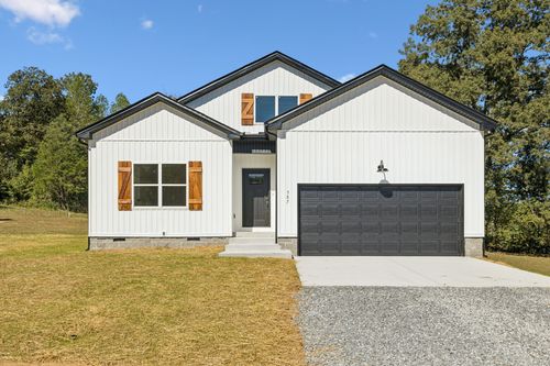 587 Hidden Valley Cir, McMinnville, TN, 37110-5416 | Card Image