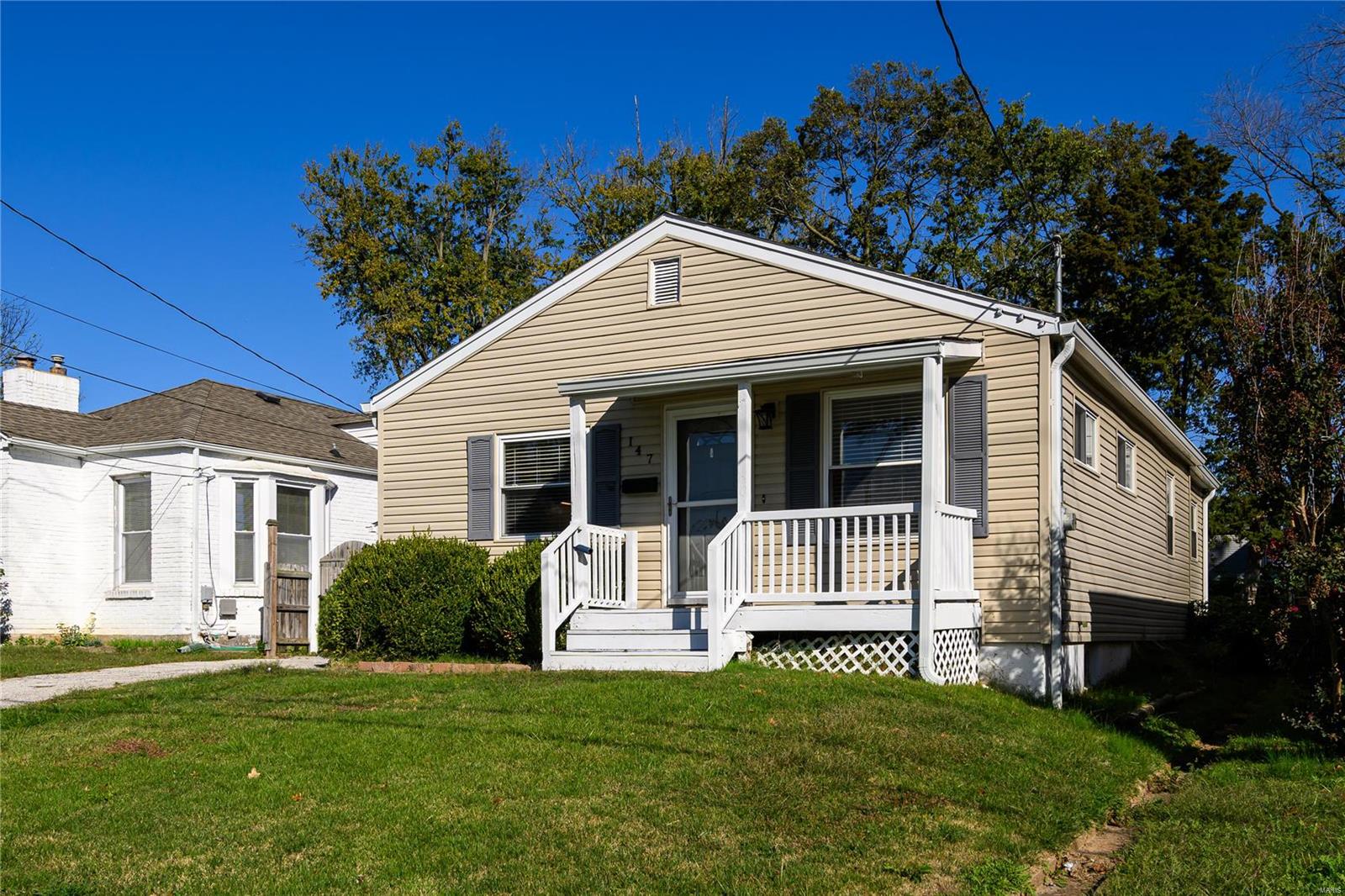 Deane Ct, Saint Louis, MO 63127