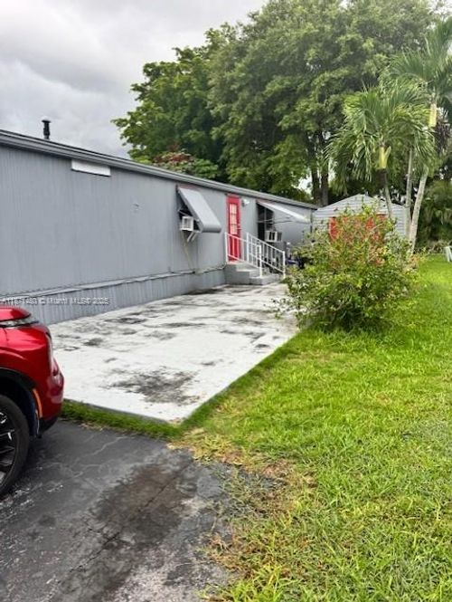 28501 Sw 152nd Ave, Homestead, FL, 33033-1456 | Card Image