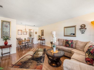 16 - 5217 81st Street N, Condo with 2 bedrooms, 2 bathrooms and null parking in St Petersburg FL | Image 2