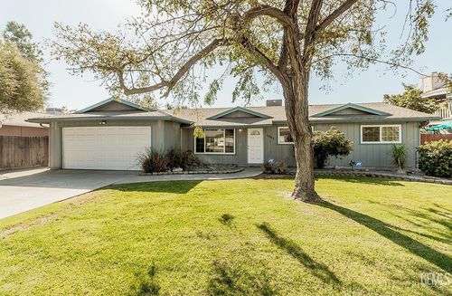 1093 Raymond Rd, Hanford, CA, 93230-1658 | Card Image
