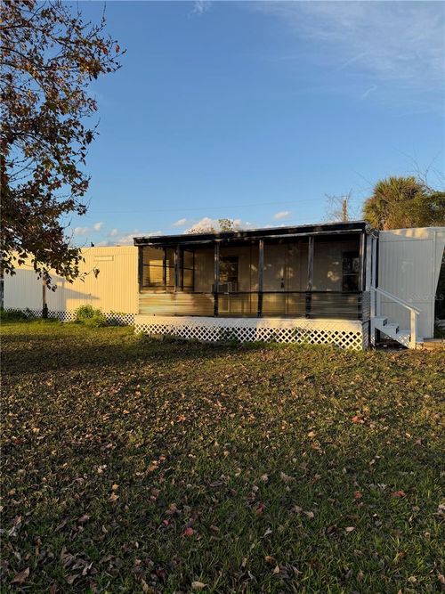 132 Center St, Oak Hill, FL, 32759-9501 | Card Image