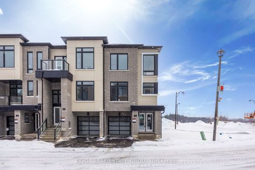 46 Observatory Way, Whitby, ON, L1M0M7 | Card Image