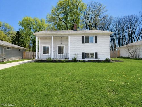 36158 Hillcrest Dr, Eastlake, OH, 44095-1429 | Card Image