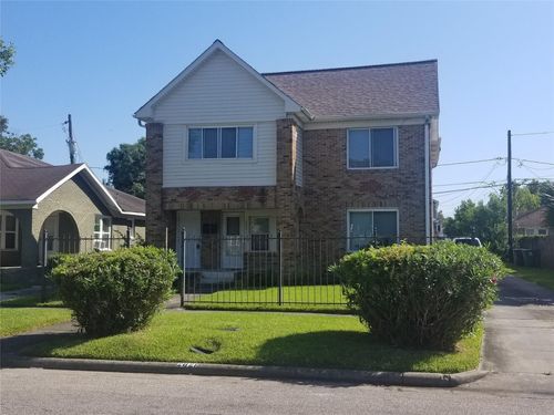 2823 Cleburne St, Houston, TX, 77004-5435 | Card Image