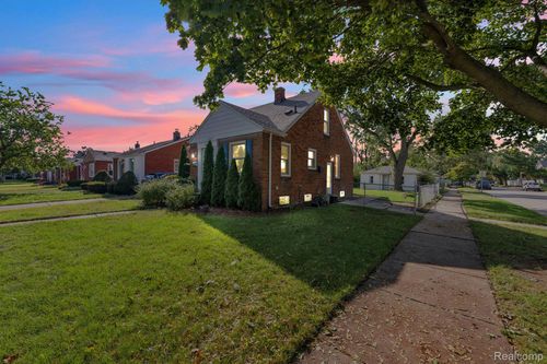 24163 Ross St, Dearborn, MI, 48124-3269 | Card Image