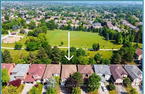 646 York Hill Blvd, Thornhill, ON, L4J5L8 | Card Image