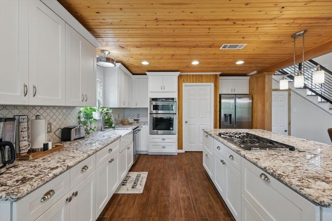 1520 Oakhurst Scenic Dr, House other with 5 bedrooms, 4 bathrooms and null parking in Fort Worth TX | Image 14