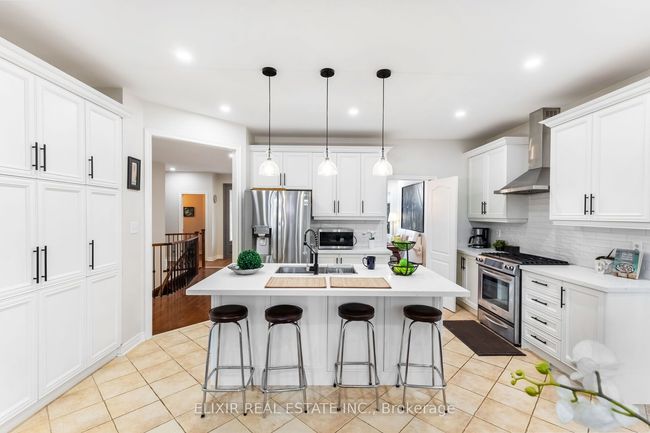 397 Burloak Dr, House other with 3 bedrooms, 3 bathrooms and 2 parking in Oakville ON | Image 11