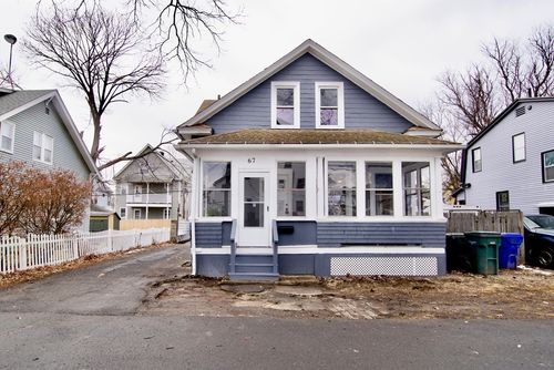 67 Villa Pkwy, Springfield, MA, 01109-3226 | Card Image