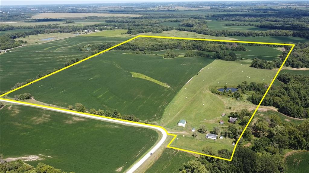 30th Ave, Trenton, MO 64683