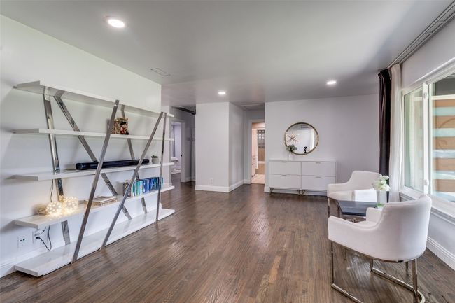 7127 E Mockingbird Ln, House other with 2 bedrooms, 2 bathrooms and null parking in Dallas TX | Image 5