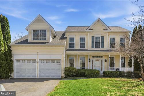 17196 Magic Mountain Dr, ROUND HILL, VA, 20141-4401 | Card Image