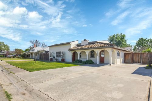 2236 Shaw Street, Sacramento, CA, 95821 | Card Image