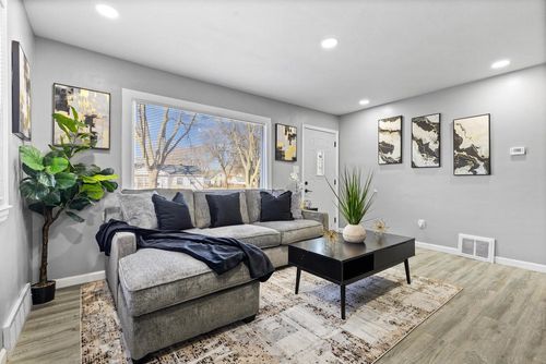 4570 N 44th Street, Milwaukee, WI, 53218 | Card Image