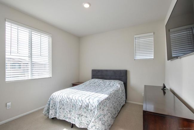 Upstairs Bedroom 1 | Image 20