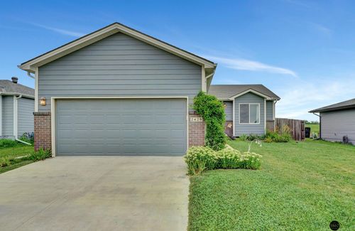 2429 Nw 57th St, Lincoln, NE, 68524-1077 | Card Image
