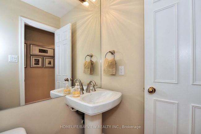 32 Mccallum Dr, House other with 3 bedrooms, 3 bathrooms and 2 parking in Richmond Hill ON | Image 16