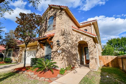 45 Cherry Hills Dr, Jersey Village, TX, 77064-4055 | Card Image
