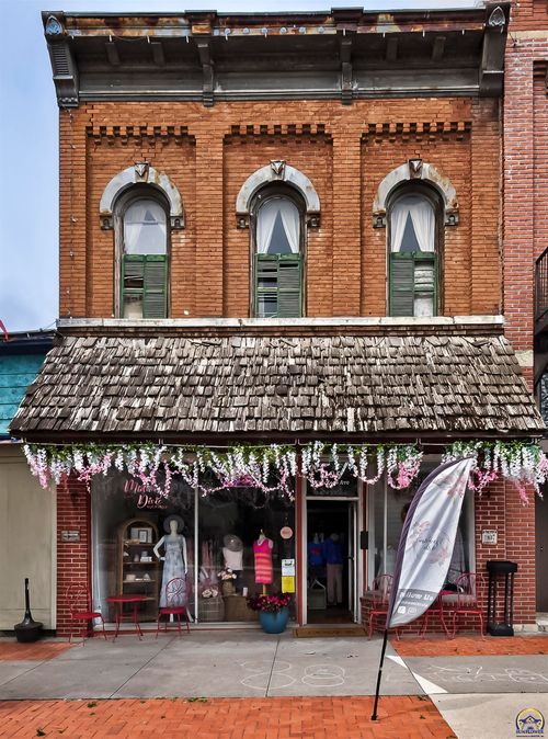 405 New York Ave, Holton, KS, 66436-1708 | Card Image