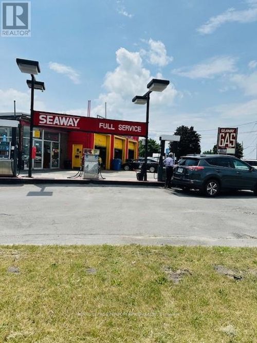 3064 Pitt Street W, Cornwall, ON, K6H1B1 | Card Image