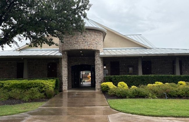 Clubhouse | Image 34
