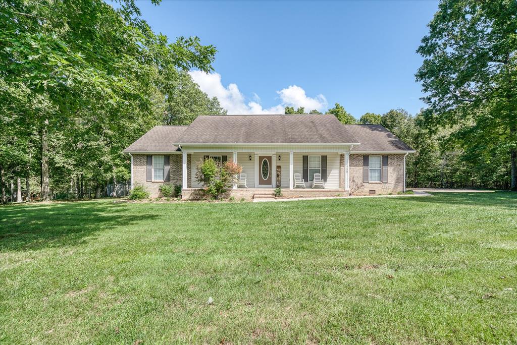 Forest Dr, Crossville, TN 38555