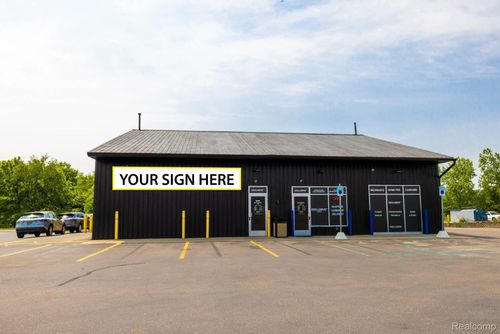 2384 W Main St, Lowell, MI, 49331-7504 | Card Image